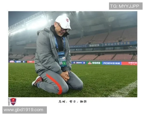 重庆足球队反击战术分析与成败得失的深度剖析