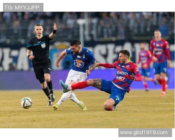 谢里夫与兹林的较量揭示了足球战术与团队合作的重要性