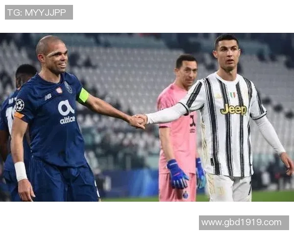 马丁内斯：从足球场上的传奇到生活中的智慧导师